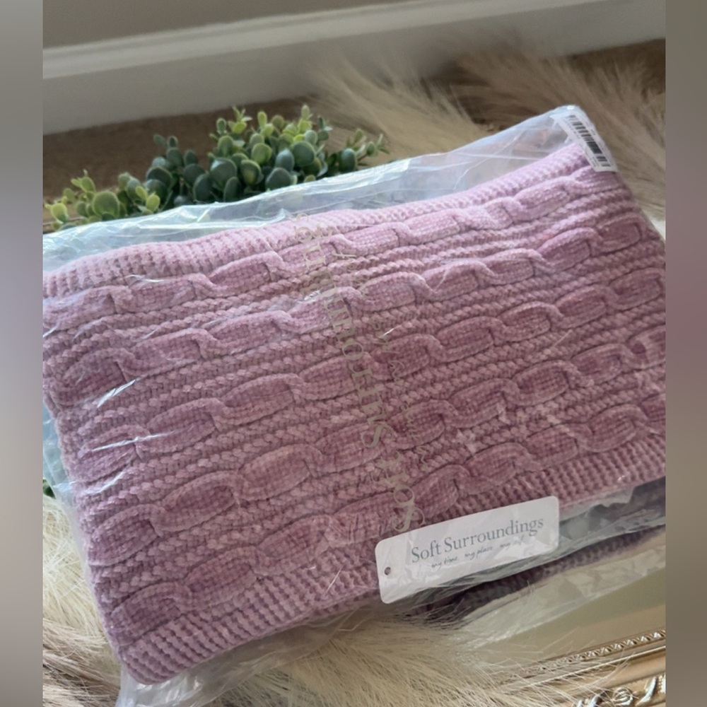 [[NWT]] Chunky Cable Knit Scarf by Soft Surroundings